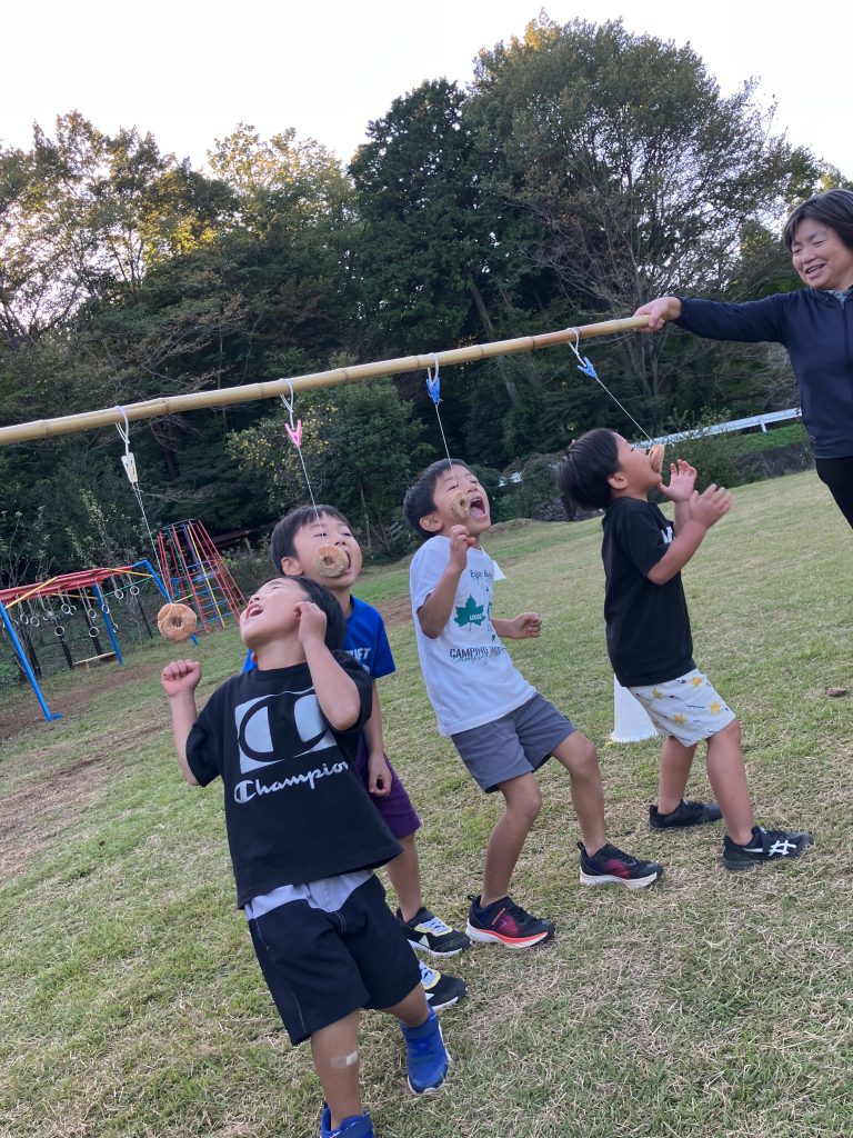 R7.10.23 ドーナツ食い競争